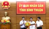 Thanh long Bình Thuận vinh dự đón nhận Bằng Kỷ lục Châu Á