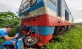 Va chạm với tàu hỏa tại Đồng Nai, 2 người trên xe máy tử vong