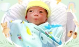Bé trai sinh non nặng 600gram và hành trình 2 tháng 'vượt cửa tử' trở về với mẹ