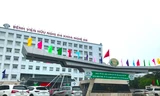 Bệnh viện lớn nhất Bắc Trung Bộ chiếm dụng đất, lập barie làm bãi gửi xe