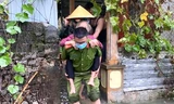 Công an, Bộ đội dầm mưa giúp dân chạy lũ
