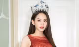 Bất ngờ với phản ứng của Hoa hậu Mai Phương khi được mời đi catwalk trên bậc cầu thang