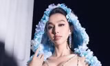 Tỏa sáng trong show thời trang nhưng Hoa hậu Thùy Tiên có phản ứng cực lạ ở hậu trường