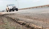 Mặt cầu Thăng Long lại nứt toác