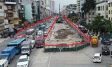 Quây rào nửa phố Kim Đồng để thi công hầm chui Vành đai 2,5