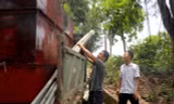 Nằm giữa hai công trình nước sạch lớn nhất miền Bắc, người dân vẫn thiếu nước sinh hoạt