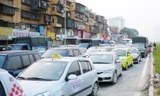 Ảnh minh hoạ: Taxi Hà Nội hoạt động trên đường