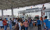 Trạm BOT Cai Lậy vừa bị dừng thu phí.