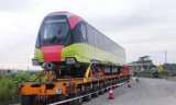Đoàn tàu đầu tiên của tuyến mê-trô Nhổn - ga Hà Nội về Hà Nội.