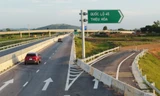 Cao tốc thông xe nhưng nút giao, đường kết nối do tỉnh Thanh Hóa thi công vẫn dở dang