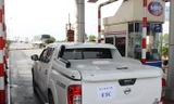 Xe chạy qua làn thu phí không dừng ETC Pháp Vân - Cầu Giẽ