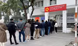 Lượng người tăng gấp 3 lần, các điểm cấp, đổi bằng lái xe Hà Nội bị quá tải