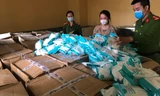 Hơn 71 nghìn chiếc khẩu trang không rõ nguồn gốc bị Công an quận Bắc Từ Liêm thu giữ.