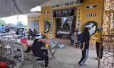 Người thân tổ chức tang lễ cho nạn nhân.