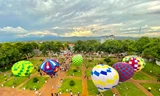 Khinh khí cầu tung bay rực rỡ tại thủ phủ sầu riêng