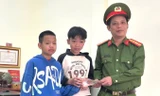 Nhặt được xấp tiền, hai nam sinh lớp 6 trình báo công an