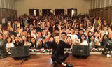 “Thần đồng guitar” Sungha Jung cover “See Tình” trong concert tại Việt Nam