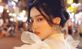 Trong thế giới fangirl: Ngoài kia nếu có khó khăn quá, về với fan Yến nhé, yêu thương!