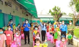 Tết Trung thu đặc biệt của thiếu nhi nơi tâm dịch Bình Dương