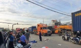 Xe container cán chết người giữa ngã tư rồi bỏ chạy