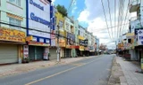 Phố phường Bình Dương vắng tanh trong ngày đầu giãn cách xã hội