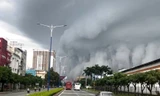 Giải mã hiện tượng khối mây xoắn khổng lồ như sóng thần ở Bình Dương