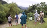 Người đàn ông bị lũ cuốn mất tích khi đi qua suối