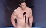 Màn khỏa thân của John Cena giúp Oscar tăng 19,5 triệu người xem