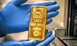 Giá vàng thế giới giảm mạnh, đồng USD vọt tăng