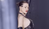 Diva Mỹ Linh và 47 chị đẹp nhào lộn, biểu diễn suốt 5 tiếng