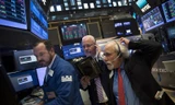 Thị trường chứng khoán ‘căng như dây đàn’ trước đàm phán nợ của Mỹ