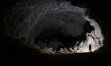 Bí ẩn người sống trong ống dung nham 7.000 năm trước ở Ả Rập