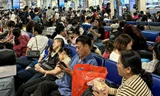 Sân bay Tân Sơn Nhất, cửa ngõ TPHCM kẹt cứng