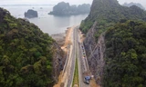 Cận cảnh cung đường bao biển có hầm xuyên núi - 'kỳ quan' ấn tượng ở Quảng Ninh