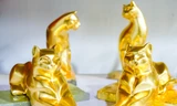 Chiêm ngưỡng linh vật mèo dát vàng 24k 'trình làng' Tết Qúy Mão