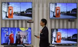 TV LG trưng bày trong một cửa hàng của hãng tại Seoul. Ảnh: Reuters