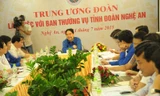 Bí thư Thứ nhất T.Ư Đoàn Nguyễn Đức Vinh chủ trì cuộc họp với Ban thường vụ Tỉnh Đoàn Nghệ An chiều 24/7 tại Vinh.