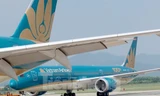 Chứng khoán trụ vững sắc xanh, cổ phiếu Vietnam Airlines tăng kịch trần
