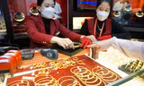 Vàng đột ngột 'quay đầu', giảm gần 1 triệu đồng/lượng