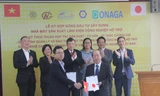 Lễ ký hợp đồng đầu tư xây dựng nhà máy sản xuất linh kiện công nghiệp hỗ trợ giữa doanh nghiệp Việt Nam và đại diện doanh nghiệp Nhật Bản