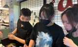 Chợ xưa, hóa đơn mới: Tiểu thương tập quen bấm máy thay ghi tay