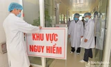 Nghệ An cách ly 11 người cùng chuyến bay với bệnh nhân dương tính Covid-19