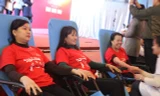 Lãnh đạo tỉnh Nghệ An hiến máu trong ngày hội Chủ nhật đỏ