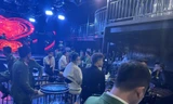Cảnh sát tập kích quán bar vừa khai trương ở Hà Nội