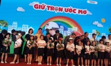 Trao gần 2 triệu mũ bảo hiểm cho học sinh lớp 1 năm học 2020-2021. 