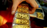 Giá vàng SJC lên mức 81 triệu đồng/lượng. (Ảnh: Như Ý). 
