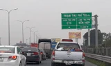 Ùn tắc dài trước trạm thu phí cao tốc Pháp Vân – Cầu Giẽ