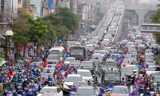 Bộ Tài chính cho rằng đề xuất thu phí khí thải ô tô, xe máy khó thực hiện. 