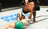 Cú knock-out siêu lạ trên sàn đấu UFC