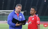 HLV Vitorino (trái) sẽ cho Campuchia chơi phòng ngự với Việt Nam.